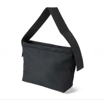 새상품 무인양품 굵은 벨트 스퀘어 숄더백 블랙