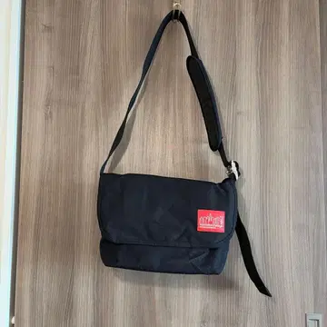 [ 새상품급 ] Manhattan Portage 숄더백 블랙
