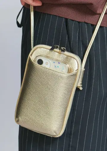 뷰티 앤 유스 가죽 지퍼 슬림 월렛 숄더