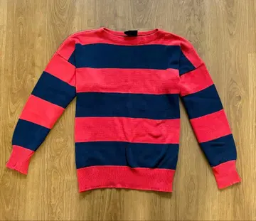 BLUE HORIZON 빨간색과 네이비 스트라이프 니트