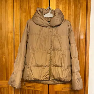 코이비토미사키 발수 가공 하이넥 숏 기장 다운 자켓 완판템