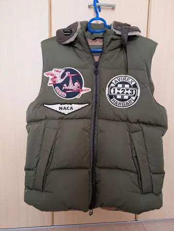 AVIREX GLAMOROUS GLENNIS 다운 베스트