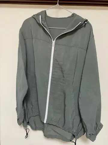 옴네스 윈드 브레이커 그린 새상품급