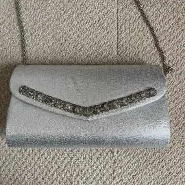 도쿄 소와르 실버 클러치백 PETITSOIR