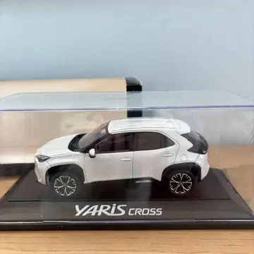 야리스 크로스 미니카 1/30 스케일