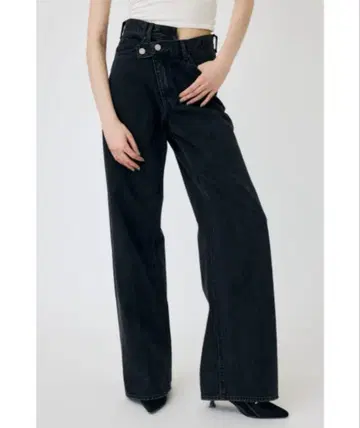 MOUSSY 마우지 크로스 허리 와이드 스트레이트 데님 블랙