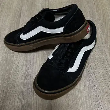 반스 24cm 스웨이드 로우컷 스니커즈 블랙/화이트