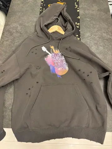 유리 아레나 투어 2024 다크 그레이 후드티 L