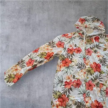 VOO 후드 부착 셔츠