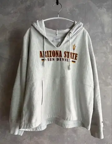 [ 진품 ] Champion 리버스 위브 V넥 짧은 기장 박스 실루엣