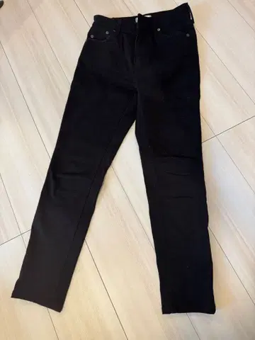 YANUK 블랙 스키니 팬츠 25