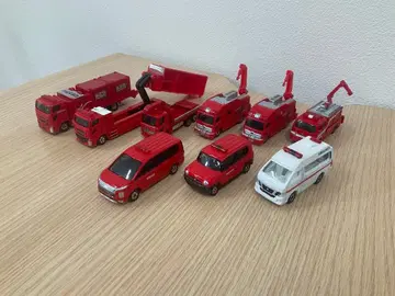 타카라토미 소방차 8대 구급차 1대 합계 9대 세트
