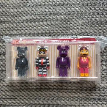 맥도날드 x 베어브릭