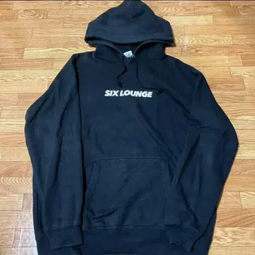 six lounge 후드티