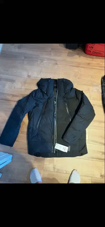 블랙 다운 자켓 택 포함 새상품