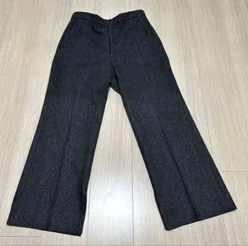 23구 그레이 와이드 팬츠