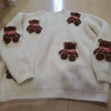 아이보리 곰 자수 긴팔 니트 스웨터 프리 사이즈