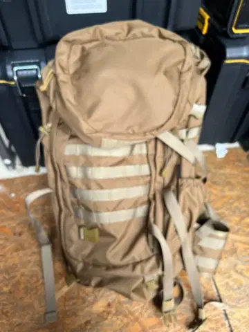 베이지 백팩 부시 아웃도어