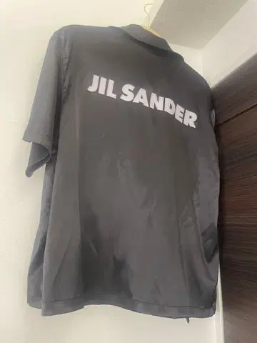 질 샌더 새틴 반팔 셔츠