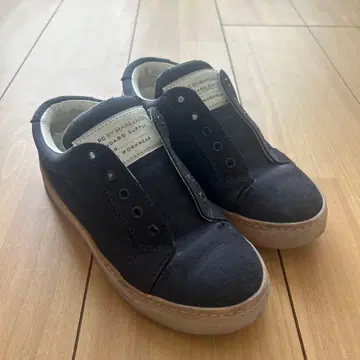 MARC BY MARC JACOBS 네이비 스니커즈 사이즈 35