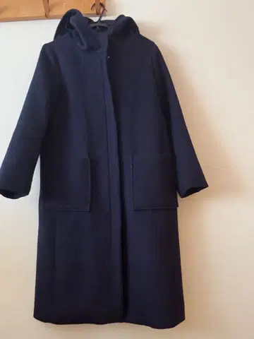후드 부착 네이비 코트 F 사이즈