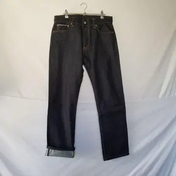 유니클로 UJ 레드라인 데님 가죽 패치