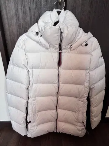 [ TOMMY HILFIGER ] 화이트 후드 부착 다운 자켓