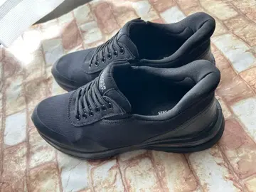 CEDAR CREST 블랙 스니커즈