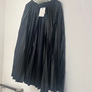 Yangany 블랙 플리츠 스커트 사이즈 38