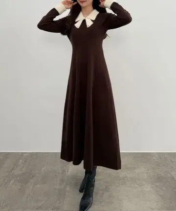 CENEA 바이컬러 리본 니트 원피스 브라운