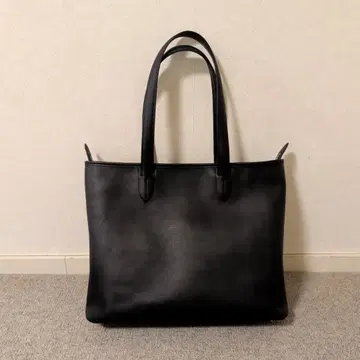 르 보나르 페르미에 토트 덴마크 소프트 카프 블랙