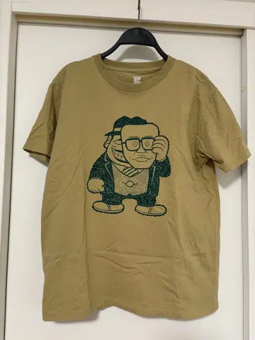 그라니프 웃는 세일즈맨 T셔츠 L