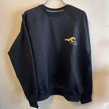 muta 블랙 맨투맨