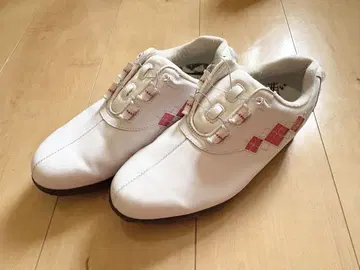 화이트 골프화 스파이크 포함