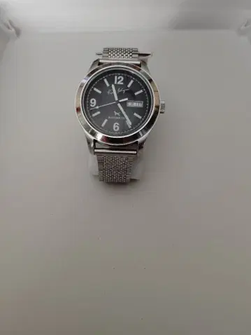 쿼츠 손목시계 메쉬 밴딩 블랙 다이얼