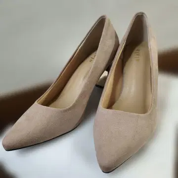 [ 새상품급 ] alala 베이지 스웨이드 스틸레토 하이힐