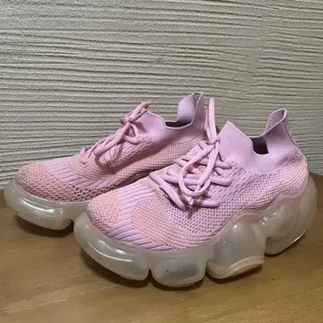 그라운드 스니커즈