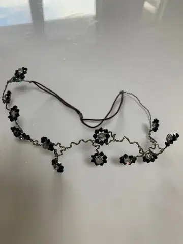 콜레트 마루프 와이어 꽃 모티브 헤어밴드 블랙