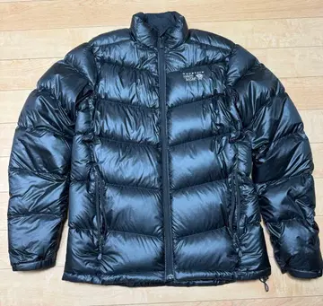MOUNTAIN HARD WEAR 블랙 다운 자켓