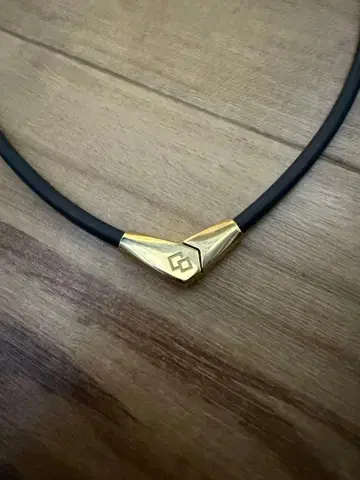 코란토테 ALT 목걸이 탑만 블랙 L