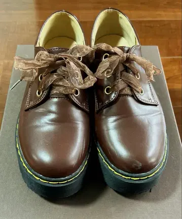 OLIVE des OLIVE 레이스업 통굽 신발 브라운 23.5cm