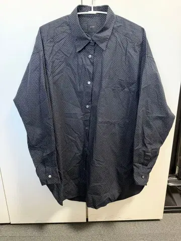 Spick & Span 블랙 도트 무늬 긴팔 셔츠