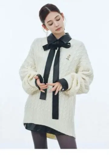 [ 미사용 ] LILYBROWN 베어 니트