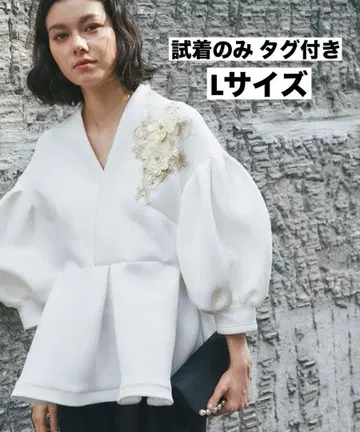 꽃 모티브 V넥 벌룬 소매 상의 L 사이즈 SMILE ORCHID