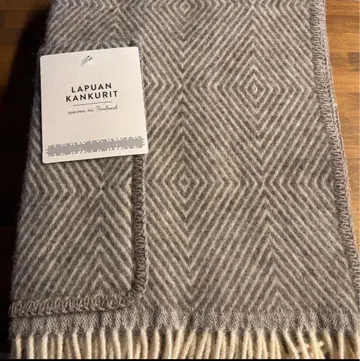 새상품 라푸안 크리에 MARIA 포켓 부착 숄 포켓 숄