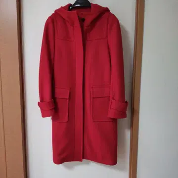 아마카 빨간색 후드 부착 코트 사이즈 38
