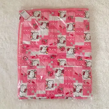 [레어] 산리오 헬로키티 퀼팅 매트 핑크