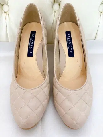 TALANTON by DIANA 베이지 퀼팅 하이힐