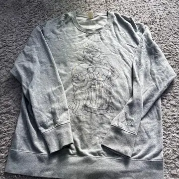 [ XXL ] UT 세서미 스트릿 트레이닝복 그레이 KAWS