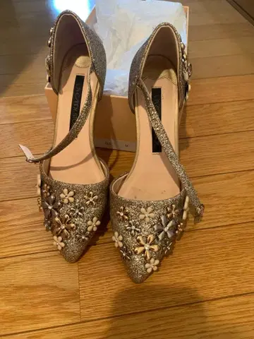 lilybrown 꽃 모티브 골드 글리터 하이힐 펌프스